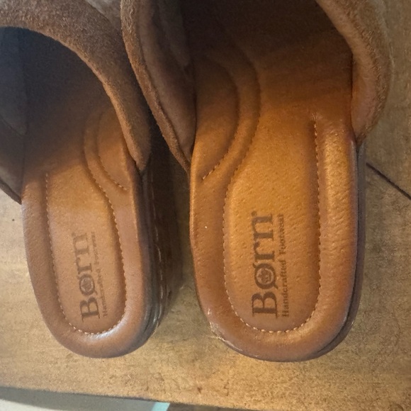 Born Clogs - Picture 2 of 4